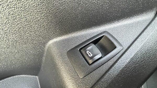 745655_1406677627014_slide bei Donau Automobile in 