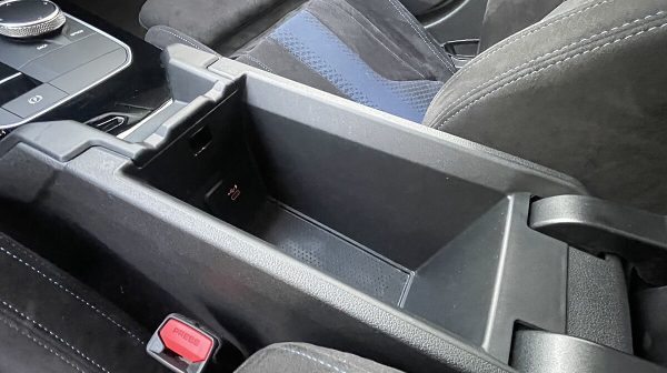 745655_1406677627023_slide bei Donau Automobile in 