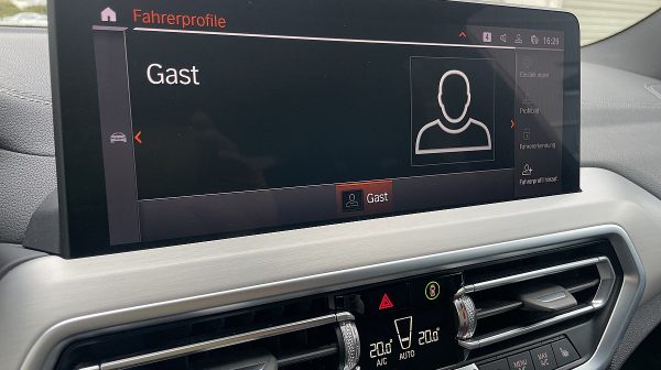 745758_1406657958137_slide bei Donau Automobile in 