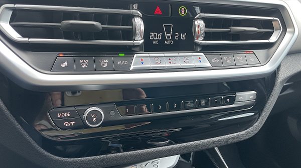 745758_1406657958145_slide bei Donau Automobile in 