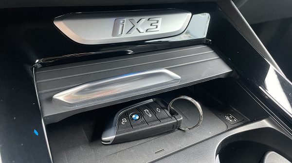 745758_1406657958147_slide bei Donau Automobile in 