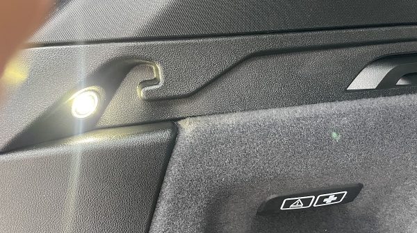 745758_1406657958204_slide bei Donau Automobile in 