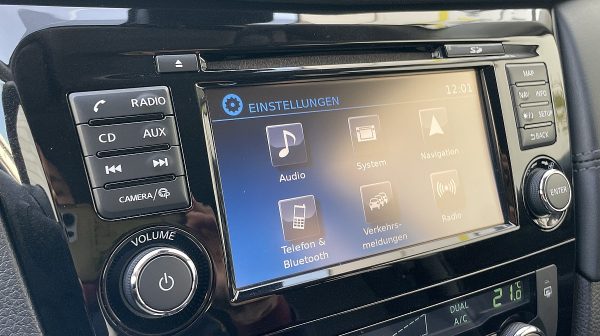 745941_1406663663855_slide bei Donau Automobile in 