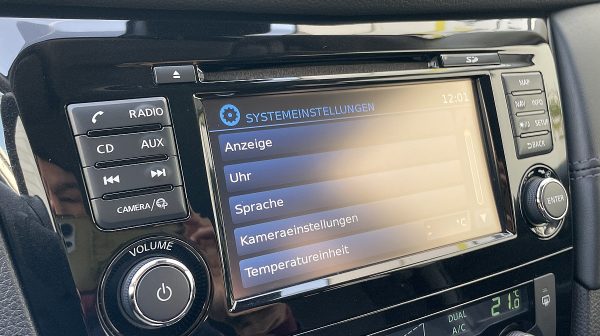 745941_1406663663864_slide bei Donau Automobile in 