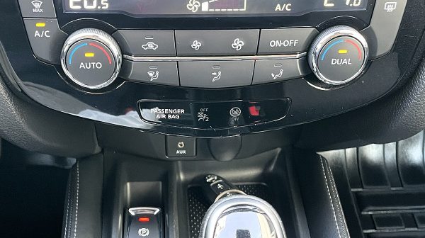 745941_1406663663869_slide bei Donau Automobile in 