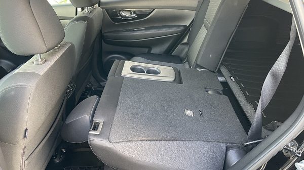 745941_1406663663983_slide bei Donau Automobile in 