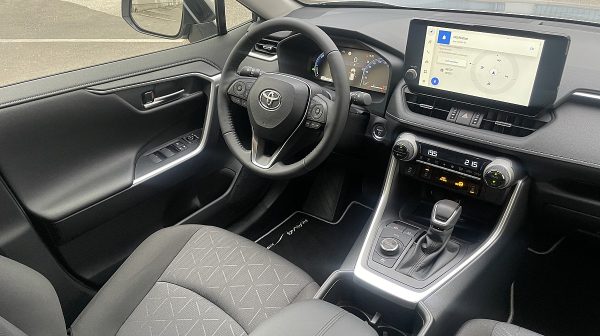 746057_1406664112027_slide bei Donau Automobile in 