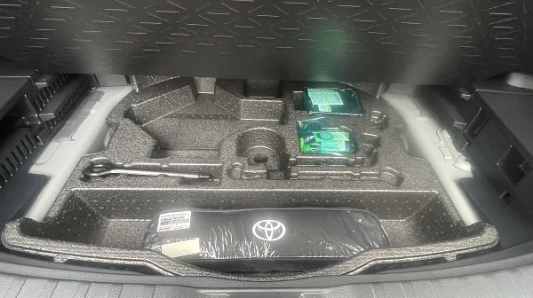 746057_1406664113148_slide bei Donau Automobile in 