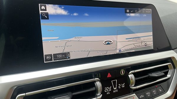 746257_1406675487194_slide bei Donau Automobile in 