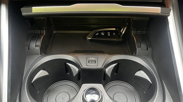 746257_1406675487235_slide bei Donau Automobile in 