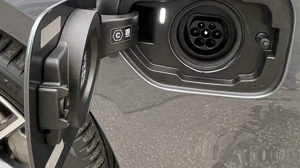 746257_1406675487259_slide bei Donau Automobile in 