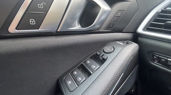 746317_1406673474576_slide bei Donau Automobile in 