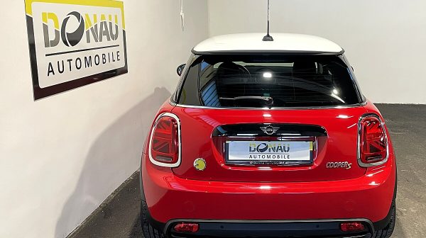 746412_1406673527500_slide bei Donau Automobile in 