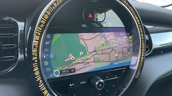 746412_1406673528930_slide bei Donau Automobile in 