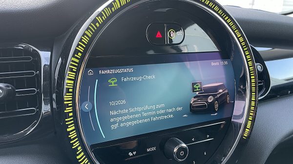 746412_1406673528937_slide bei Donau Automobile in 