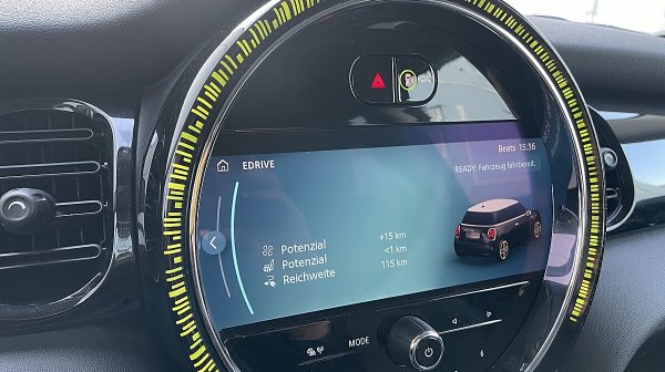 746412_1406673528938_slide bei Donau Automobile in 