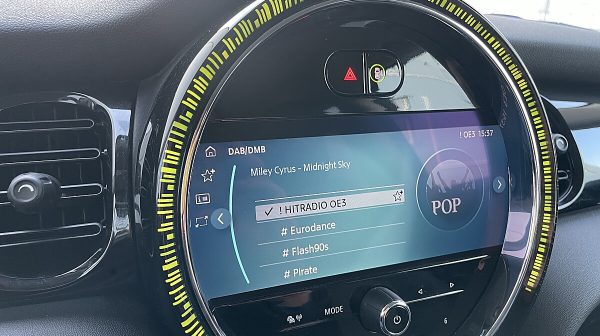 746412_1406673528943_slide bei Donau Automobile in 