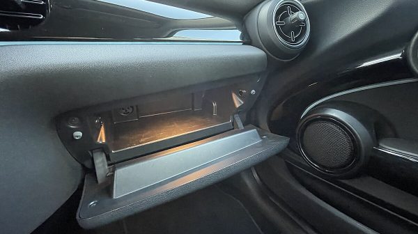 746412_1406673528978_slide bei Donau Automobile in 