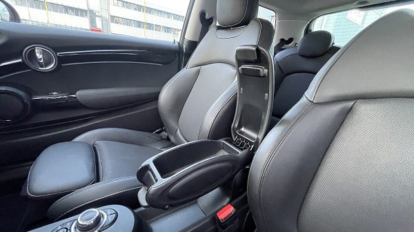 746412_1406673528981_slide bei Donau Automobile in 