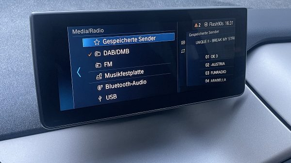 746515_1406665606506_slide bei Donau Automobile in 