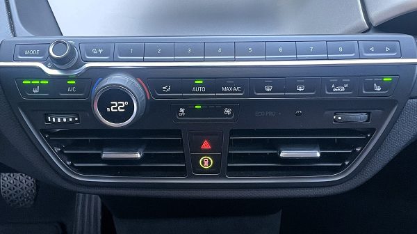 746515_1406665606510_slide bei Donau Automobile in 