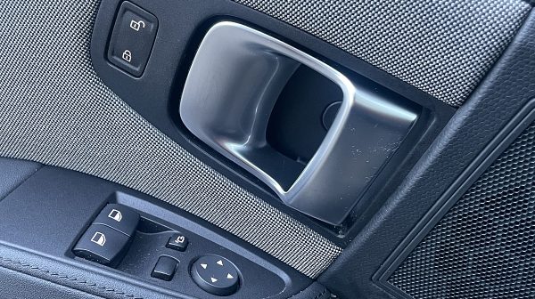 746515_1406665606516_slide bei Donau Automobile in 