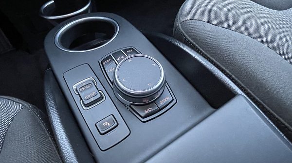 746515_1406665606519_slide bei Donau Automobile in 