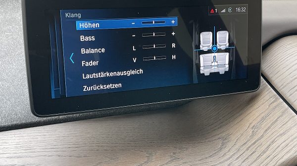 745386_1406680831593_slide bei Donau Automobile in 