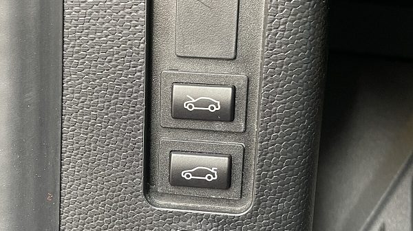 745386_1406680831646_slide bei Donau Automobile in 