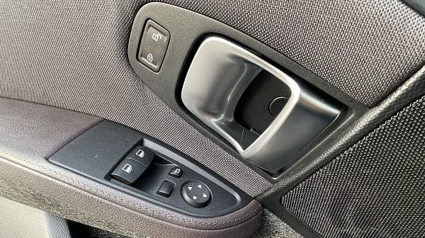 745386_1406680831649_slide bei Donau Automobile in 