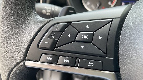 745987_1406680540216_slide bei Donau Automobile in 