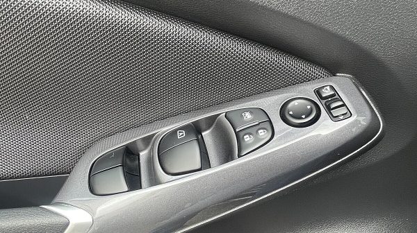 745987_1406680540224_slide bei Donau Automobile in 