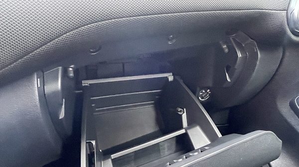 745987_1406680540234_slide bei Donau Automobile in 