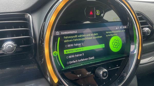 750977_1406642840538_slide bei Donau Automobile in 