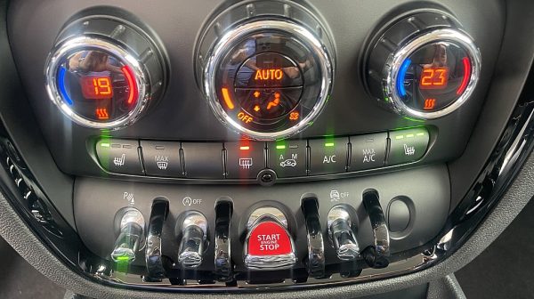 750977_1406642840553_slide bei Donau Automobile in 