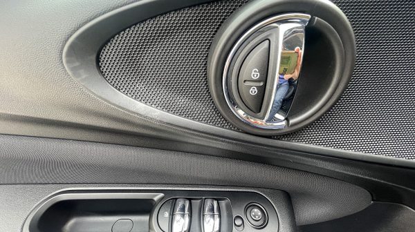 750977_1406642840566_slide bei Donau Automobile in 