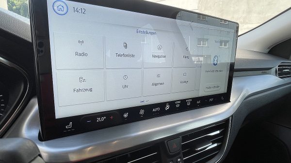 751431_1406650096093_slide bei Donau Automobile in 