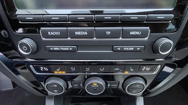 751646_1406667205463_slide bei Donau Automobile in 