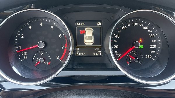 751646_1406667205474_slide bei Donau Automobile in 