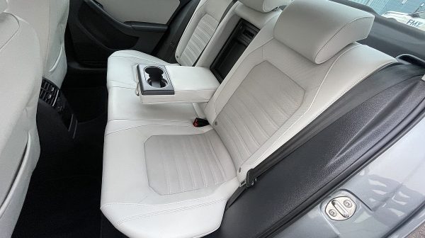 751646_1406667205510_slide bei Donau Automobile in 