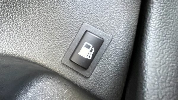 756506_1406673474577_slide bei Donau Automobile in 