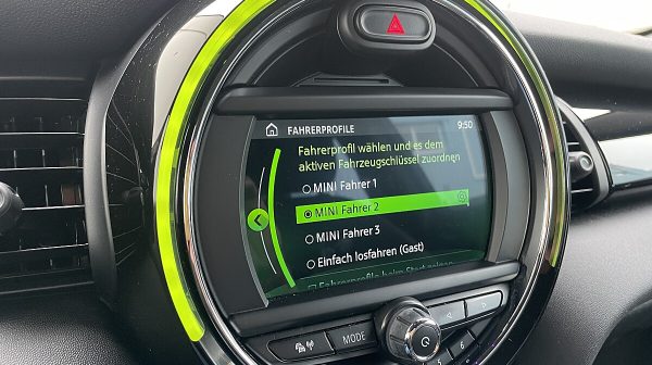 761661_1406674185174_slide bei Donau Automobile in 