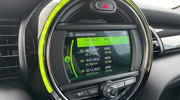 761661_1406674185176_slide bei Donau Automobile in 