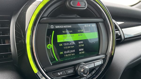 761661_1406674185178_slide bei Donau Automobile in 