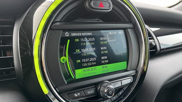 761661_1406674185179_slide bei Donau Automobile in 