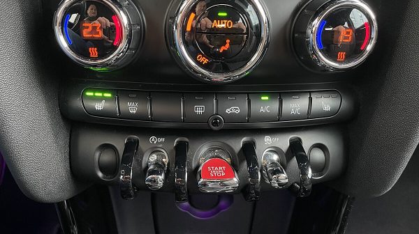 761661_1406674185183_slide bei Donau Automobile in 