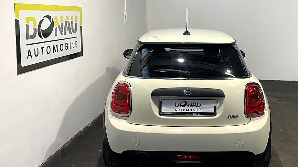 761661_1406674196285_slide bei Donau Automobile in 