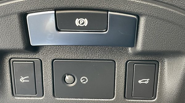 763180_1406681431973_slide bei Donau Automobile in 