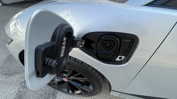 763180_1406681431986_slide bei Donau Automobile in 