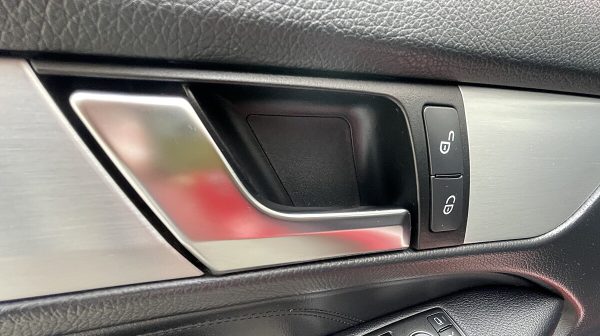 763383_1406687634554_slide bei Donau Automobile in 